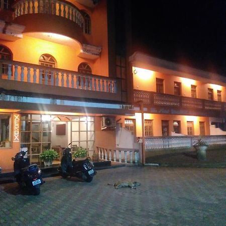 Palm Grove Hotell Cavelossim Eksteriør bilde